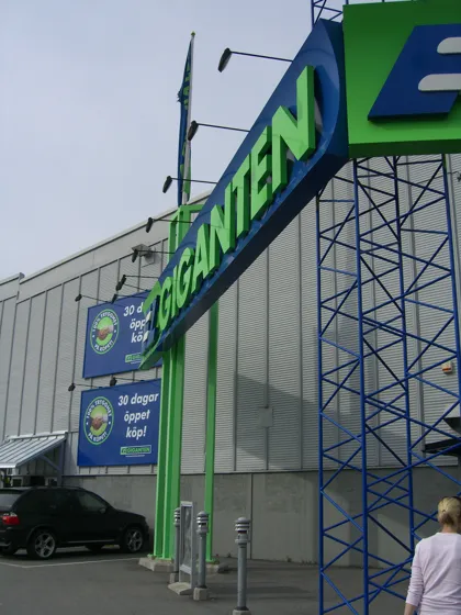 Electronics Store