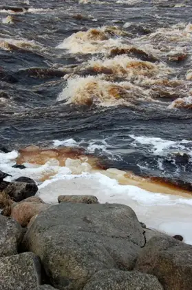 Kukkolaforsen in the spring thaw